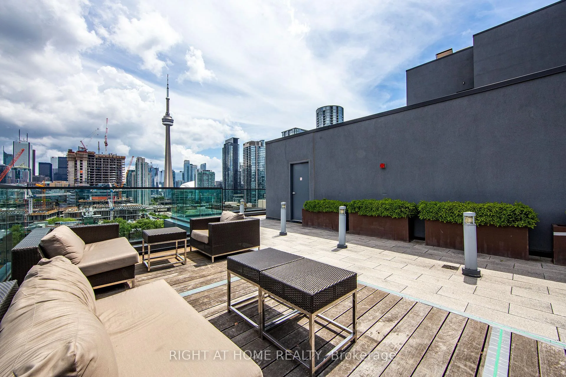 Photo 21 of Unit 426, 560 Front Street W, Toronto, Waterfront Communities — HOMEH