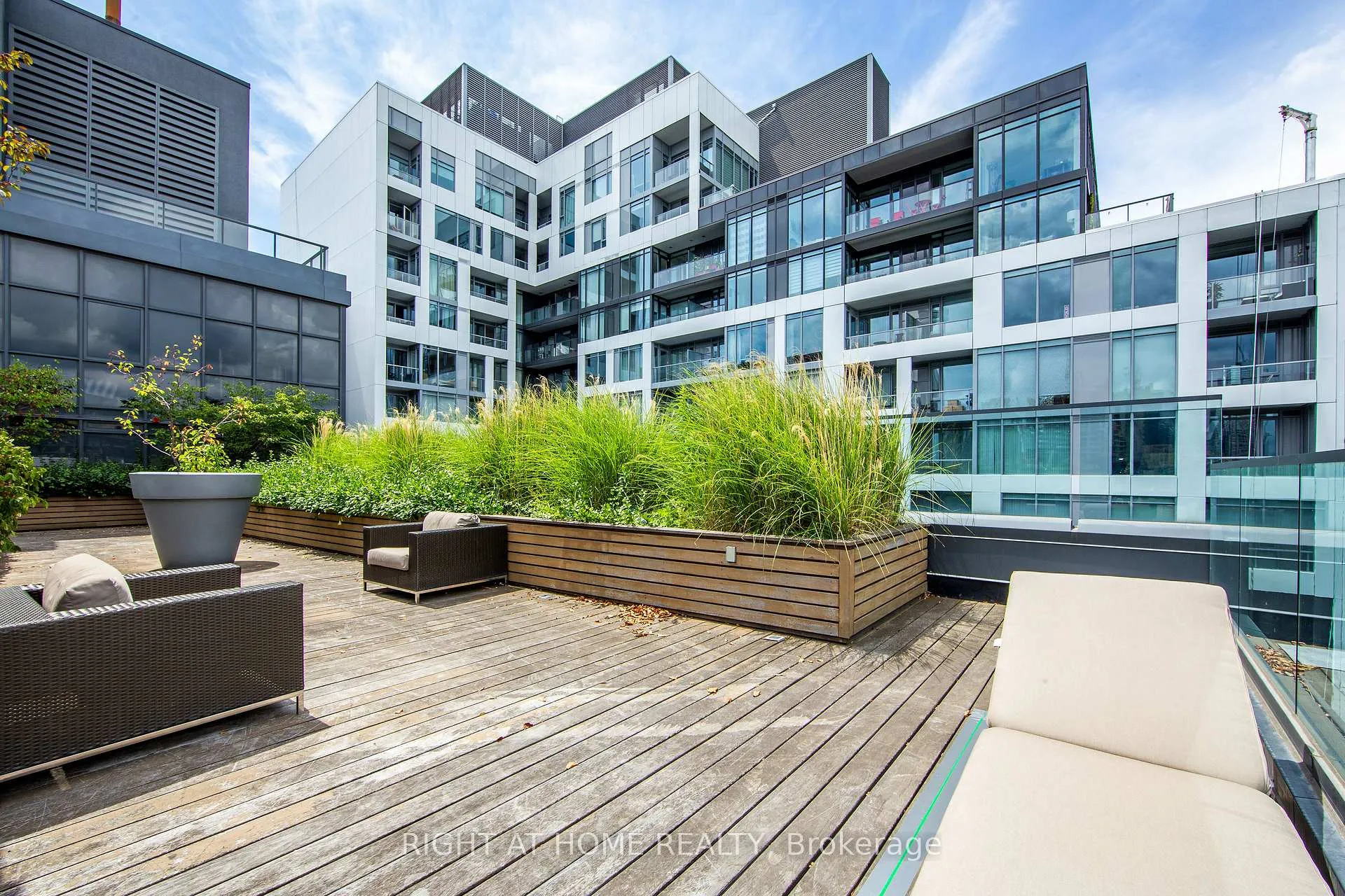 Photo 22 of Unit 426, 560 Front Street W, Toronto, Waterfront Communities — HOMEH