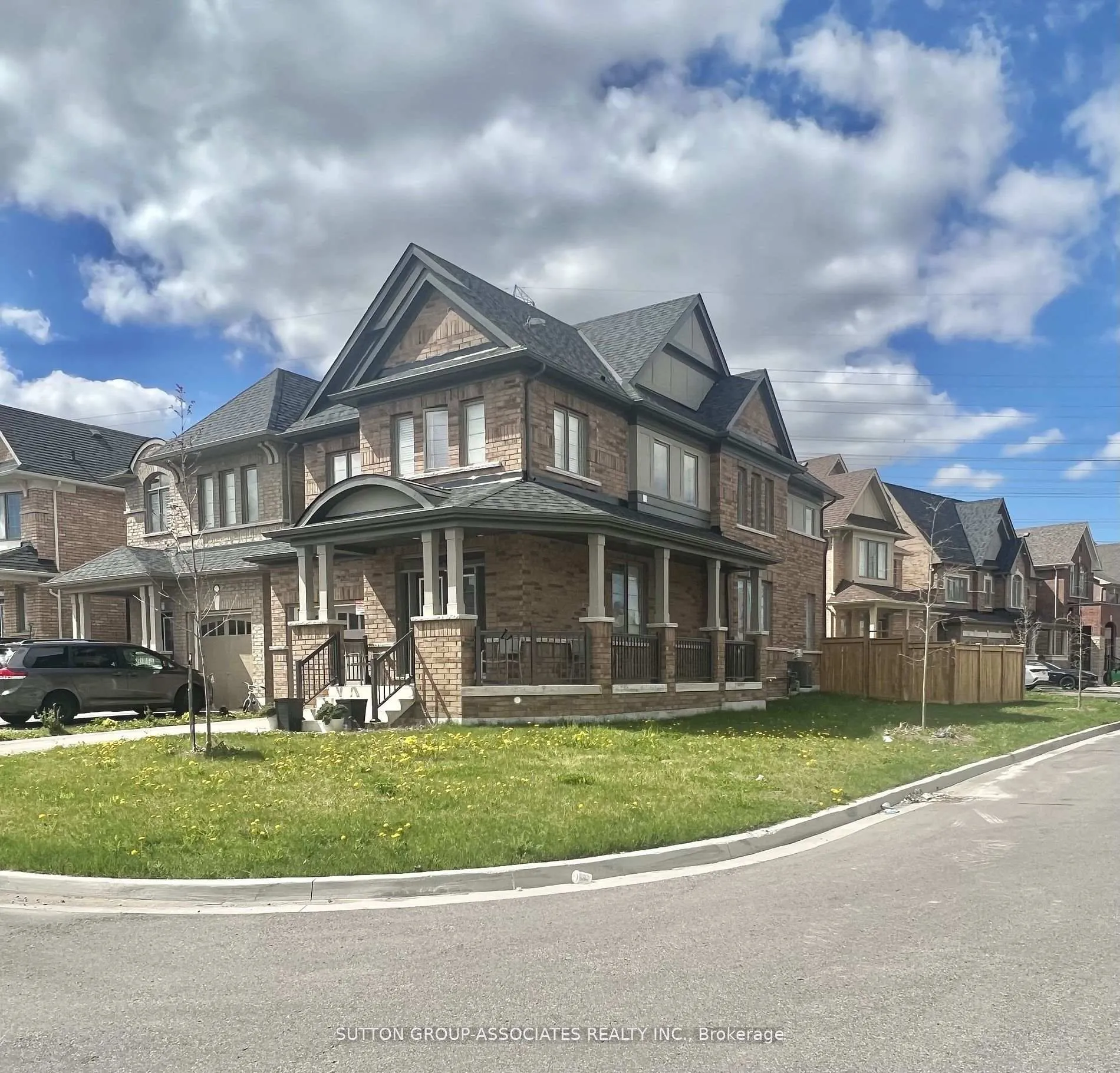 Photo 33 of 2576 Orchestrate Drive W, Oshawa, Windfields — HOMEH
