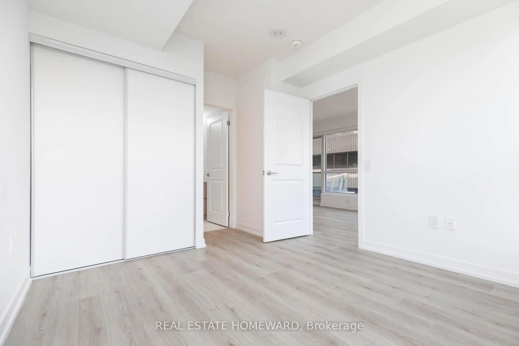 Photo 11 of Unit 1305, 395 Bloor Street E, Toronto, North St. James Town — HOMEH