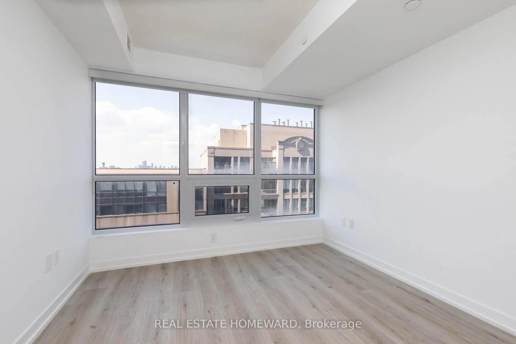 Photo 15 of Unit 1305, 395 Bloor Street E, Toronto, North St. James Town — HOMEH
