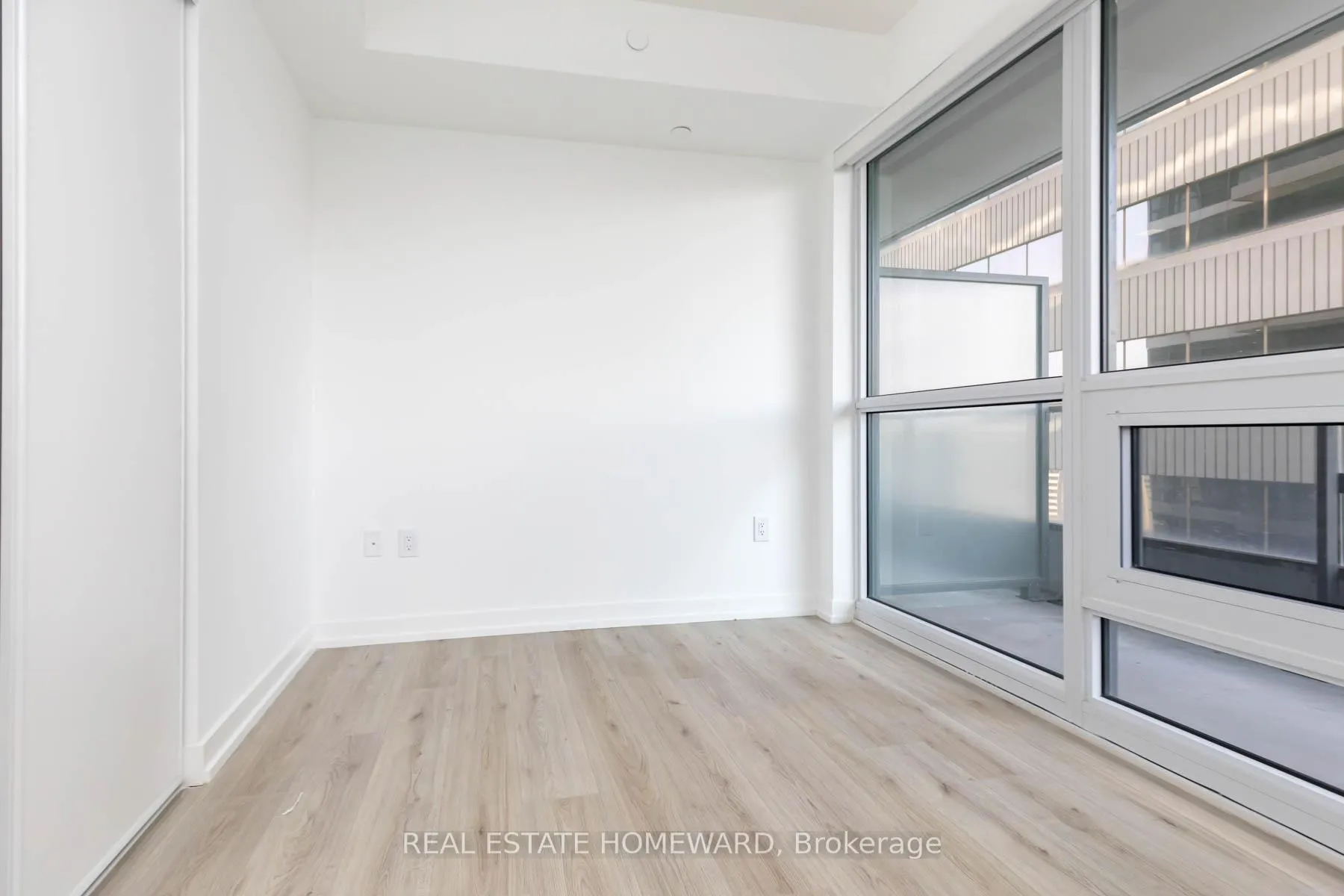 Photo 16 of Unit 1305, 395 Bloor Street E, Toronto, North St. James Town — HOMEH