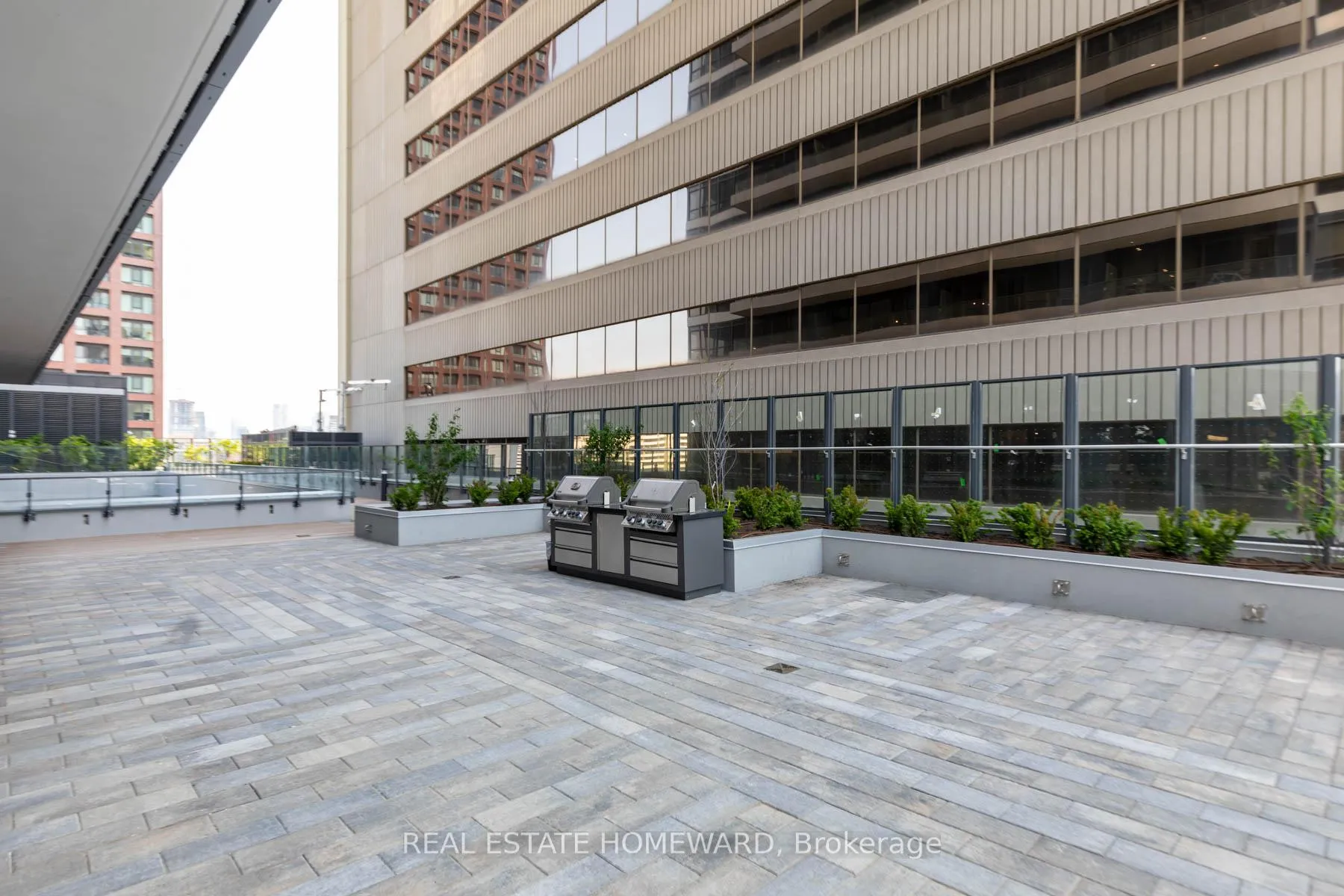 Photo 28 of Unit 1305, 395 Bloor Street E, Toronto, North St. James Town — HOMEH