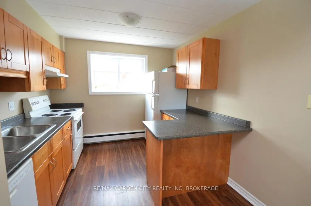 Photo 7 of 30 Cunningham Street, Thorold, Thorold Downtown — HOMEH