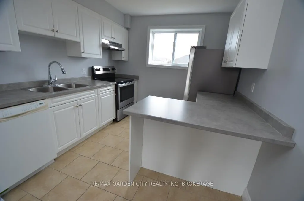 Photo 19 of 30 Cunningham Street, Thorold, Thorold Downtown — HOMEH
