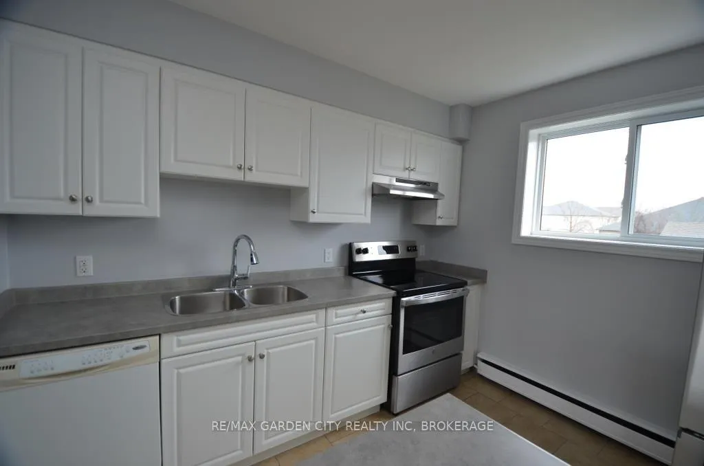 Photo 20 of 30 Cunningham Street, Thorold, Thorold Downtown — HOMEH