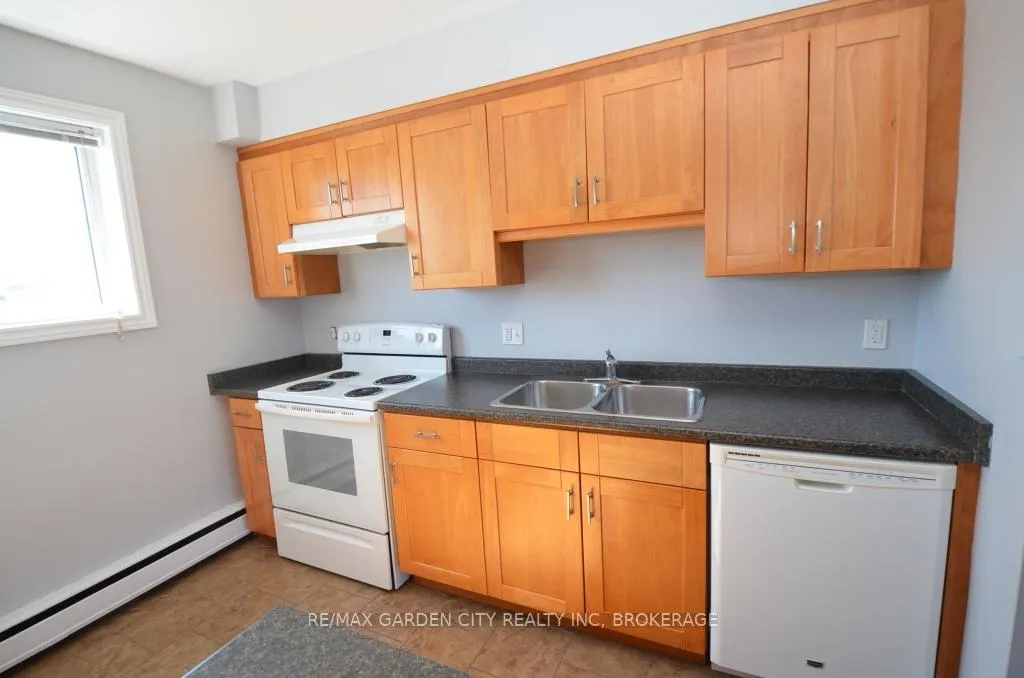 Photo 22 of 30 Cunningham Street, Thorold, Thorold Downtown — HOMEH