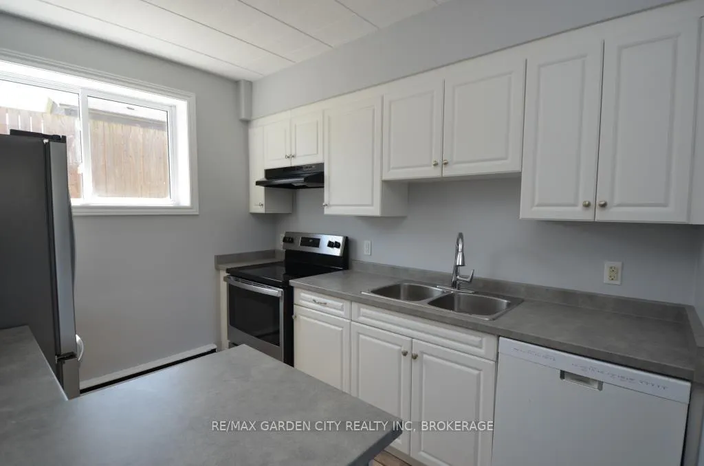 Photo 39 of 30 Cunningham Street, Thorold, Thorold Downtown — HOMEH