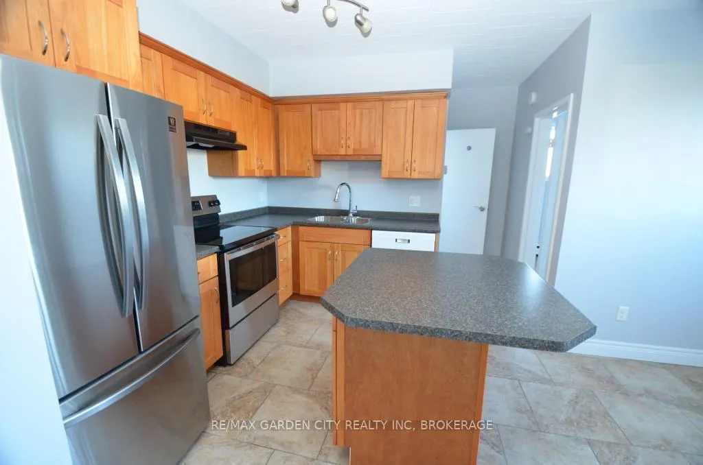 Photo 42 of 30 Cunningham Street, Thorold, Thorold Downtown — HOMEH