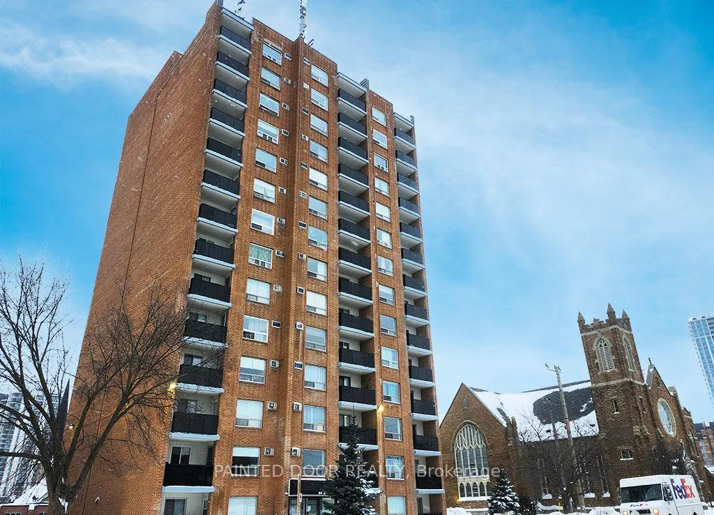 Front of Unit 604, 64 Benton Street