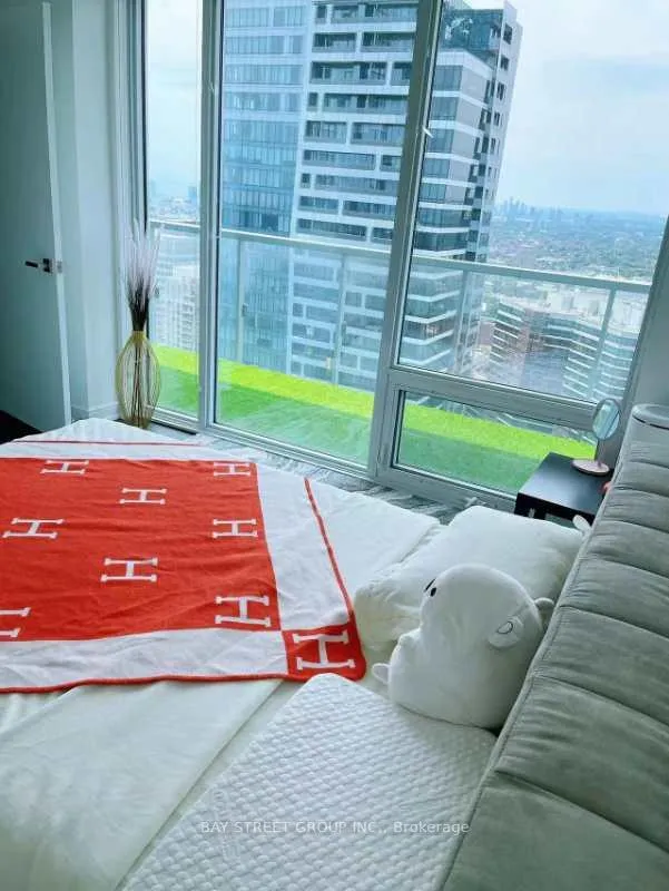 Photo 7 of Unit 4806, 3 Gloucester Street, Toronto, Church-Yonge Corridor — HOMEH