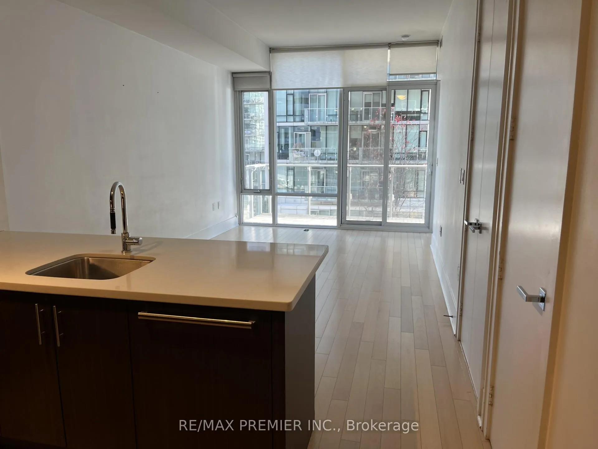 Photo 5 of Unit 421, 29 Queens Quay E, Toronto, Waterfront Communities — HOMEH