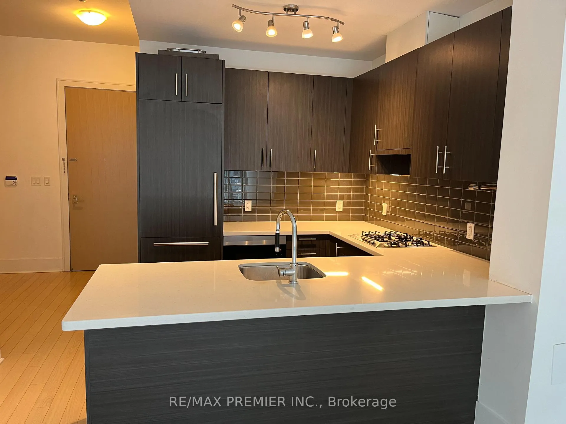 Photo 7 of Unit 421, 29 Queens Quay E, Toronto, Waterfront Communities — HOMEH