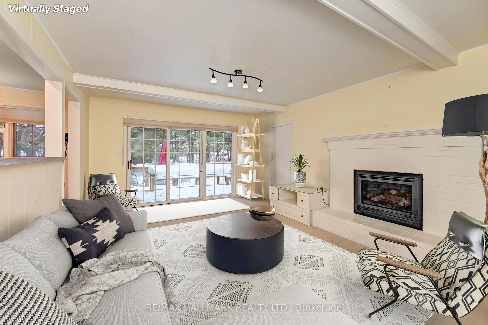 Photo 7 of 54 Ashton Crescent, Waterloo — HOMEH