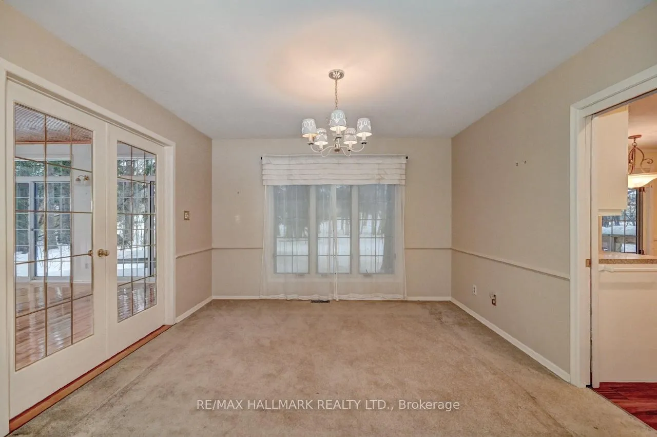 Photo 10 of 54 Ashton Crescent, Waterloo — HOMEH