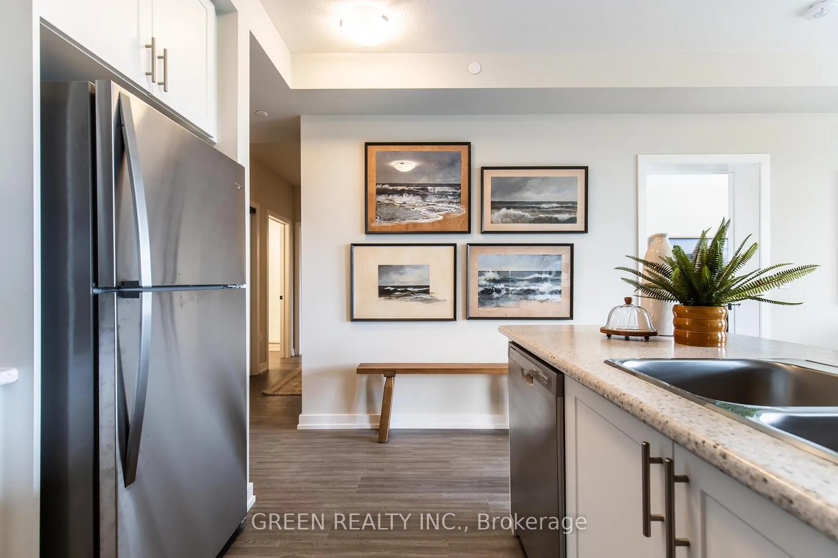 Photo 9 of Unit 404, 870 Queenston Road, Hamilton, Stoney Creek — HOMEH
