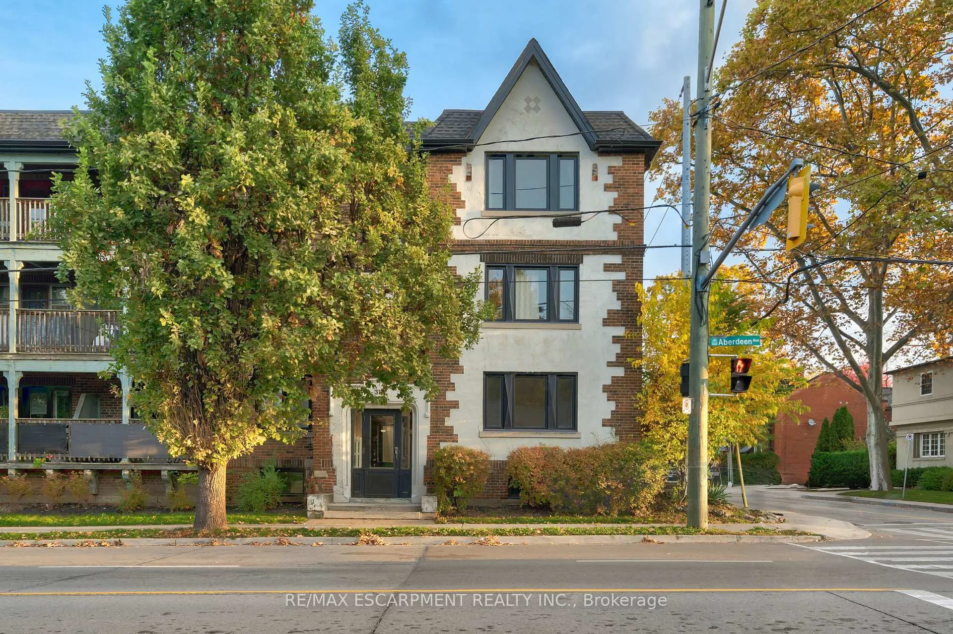 Front of Unit 1, 312 Aberdeen Avenue