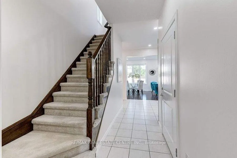 Photo 4 of Unit 36, 380 Lake Street, Grimsby, Grimsby Beach — HOMEH