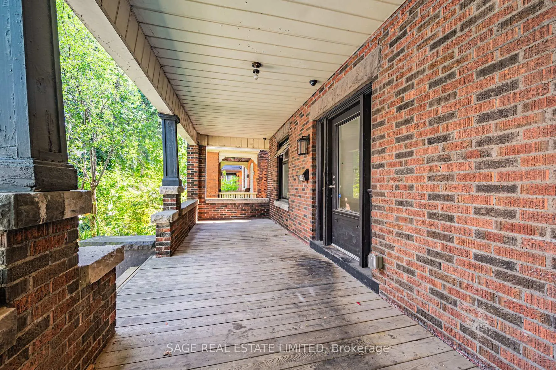 Photo 4 of Unit Main, 459 Aberdeen Avenue, Hamilton, Kirkendall — HOMEH