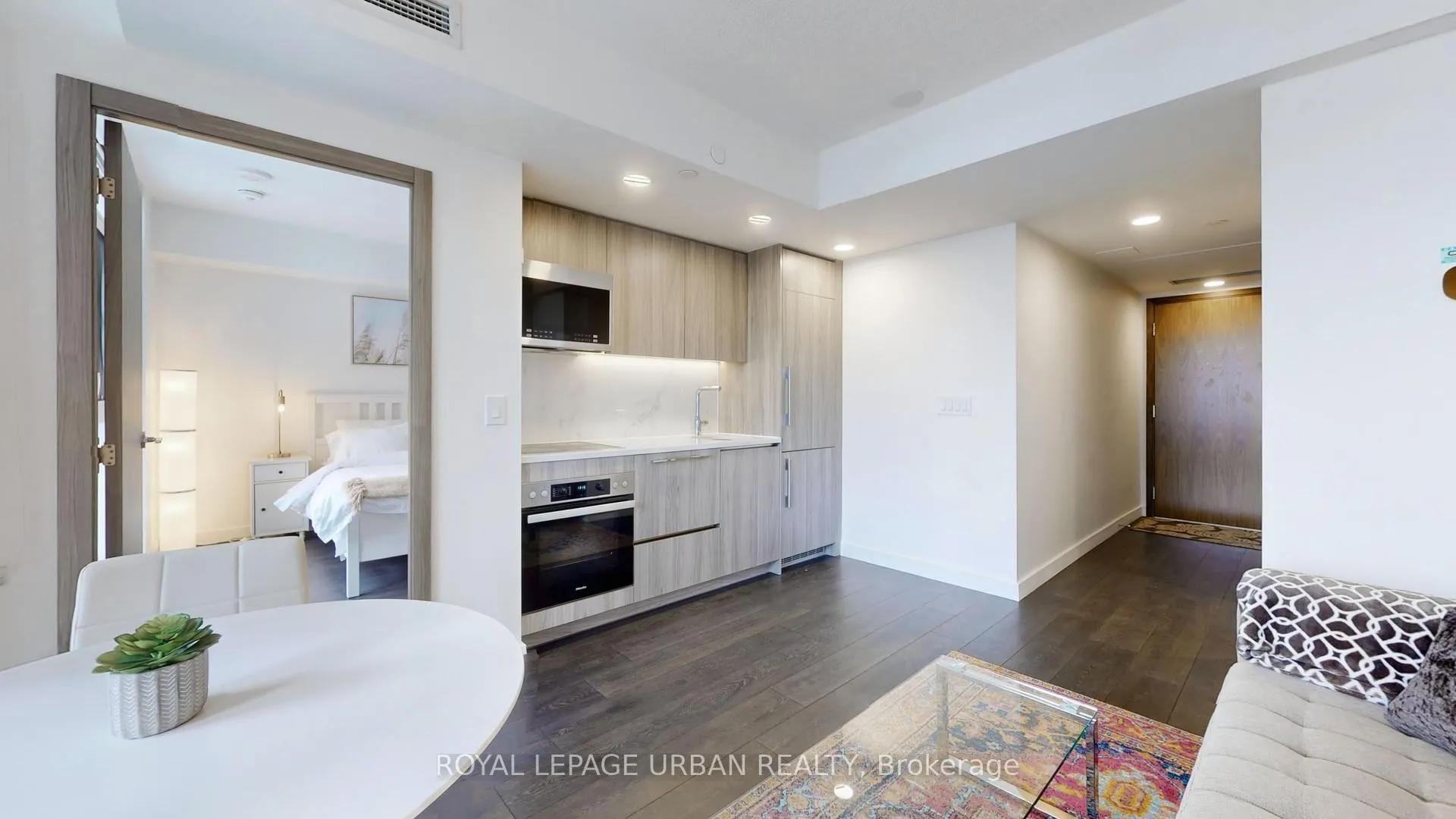 Photo 10 of Unit 2609, 38 Widmer Street, Toronto, Waterfront Communities — HOMEH