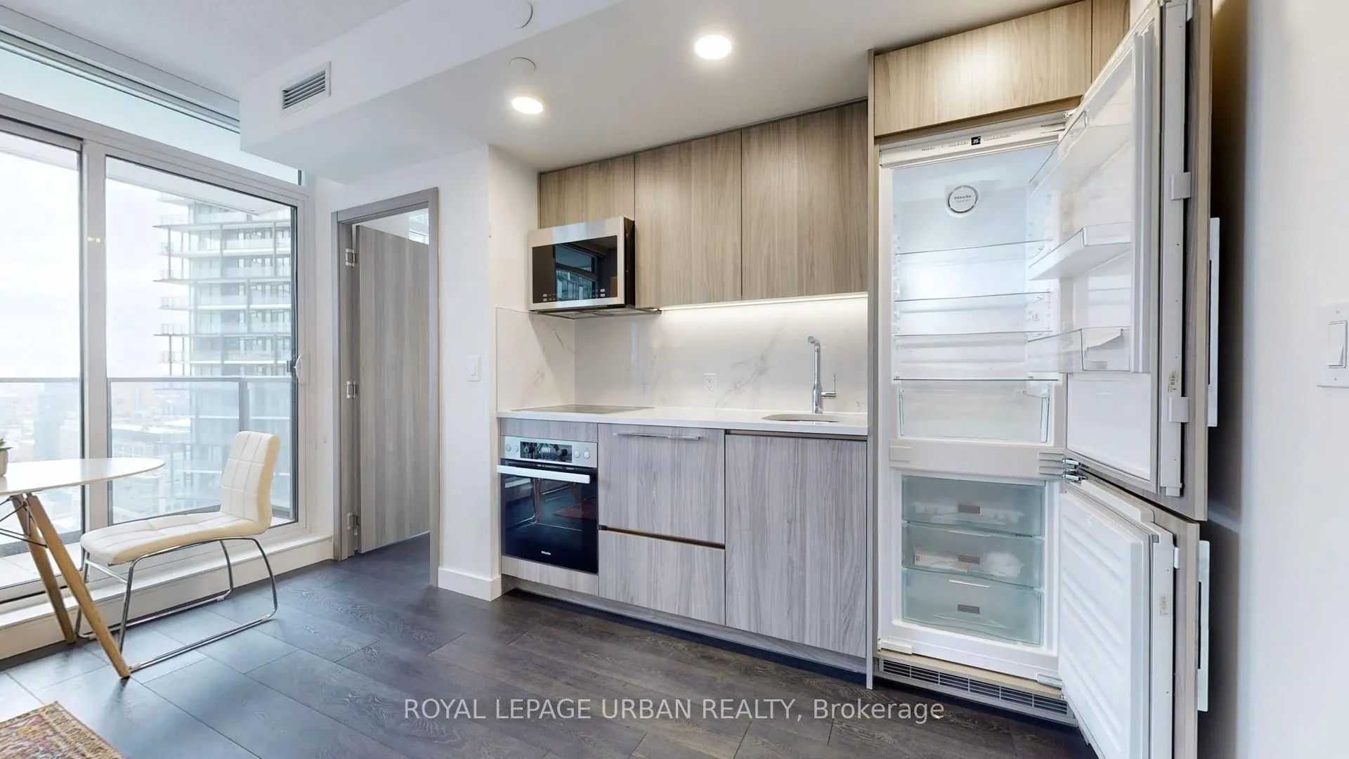 Photo 12 of Unit 2609, 38 Widmer Street, Toronto, Waterfront Communities — HOMEH
