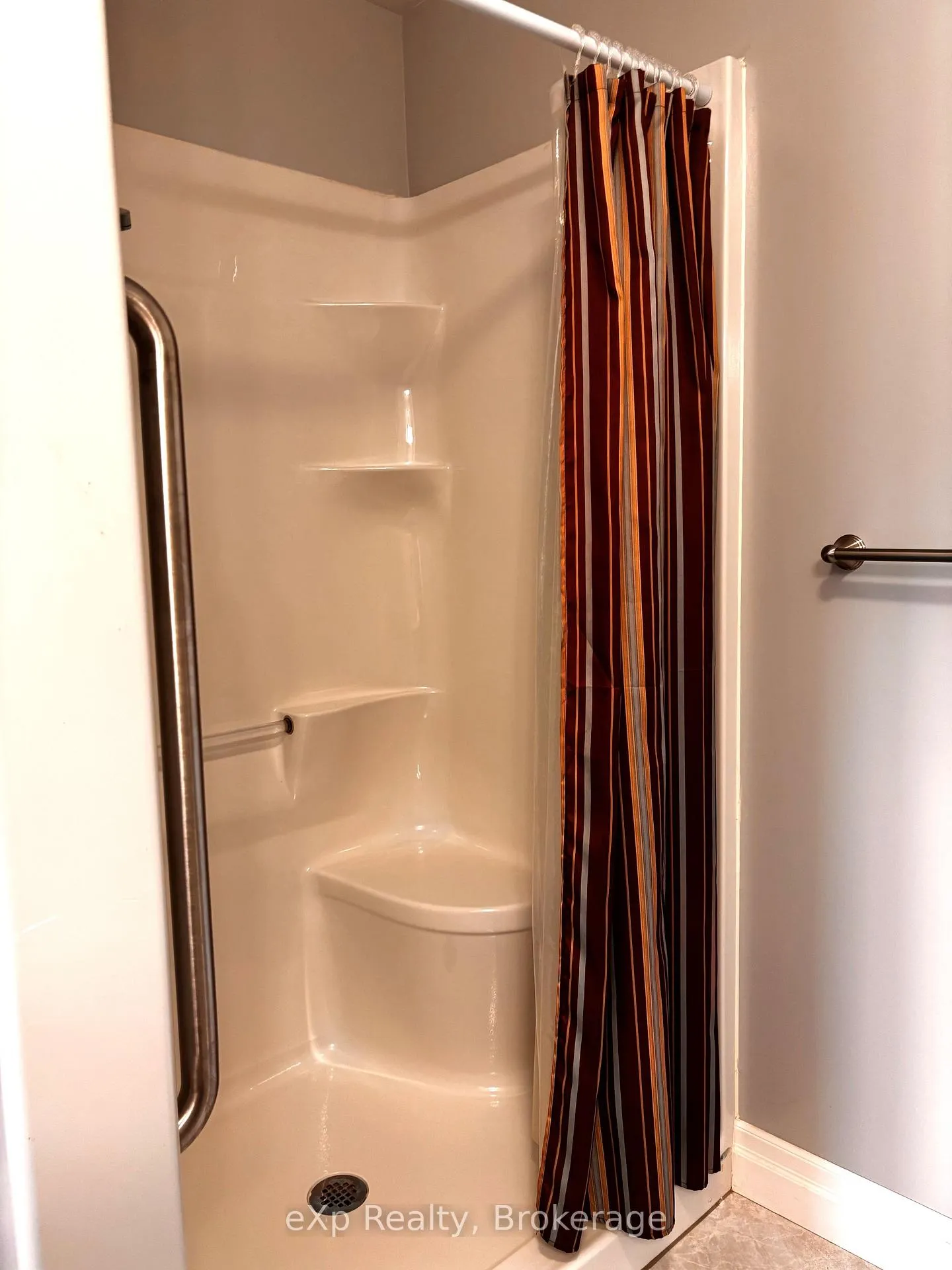 Photo 17 of Unit 4, 718 14th Street, Hanover — HOMEH