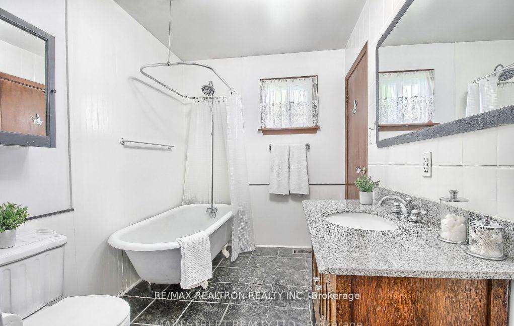 Photo 24 of 253 Elmdale Avenue, Georgina, Keswick South — HOMEH