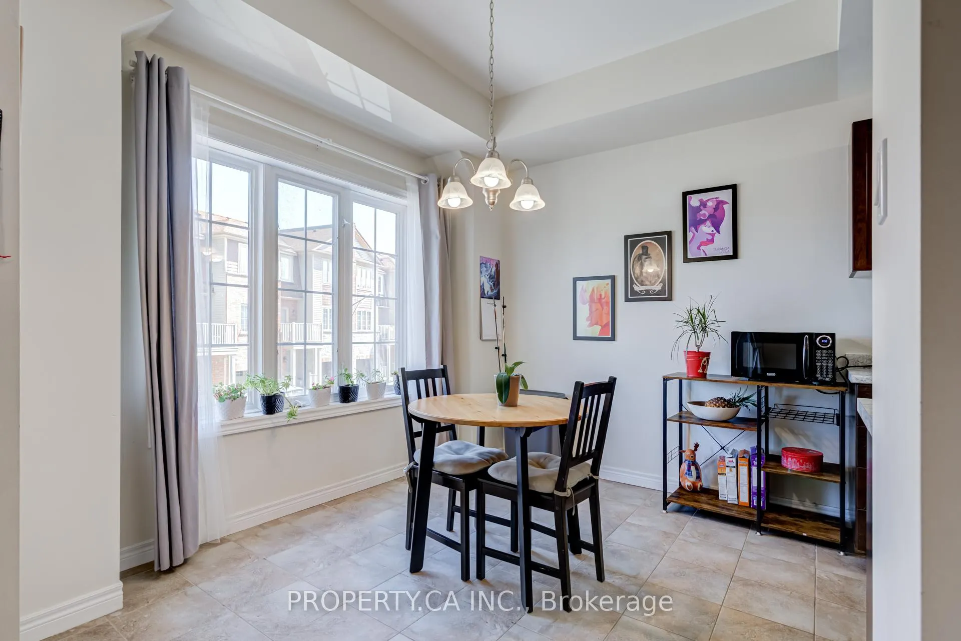 Photo 10 of Unit 6, 11 Stockbridge Gardens, Hamilton, Stoney Creek — HOMEH