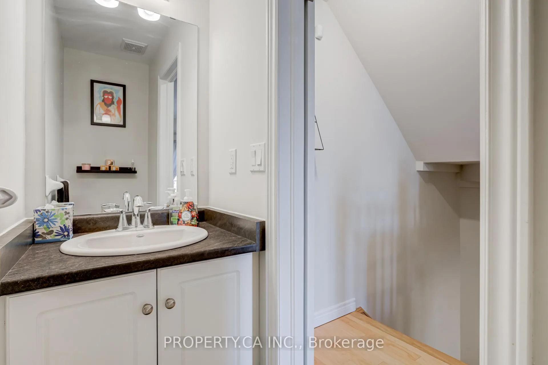 Photo 14 of Unit 6, 11 Stockbridge Gardens, Hamilton, Stoney Creek — HOMEH