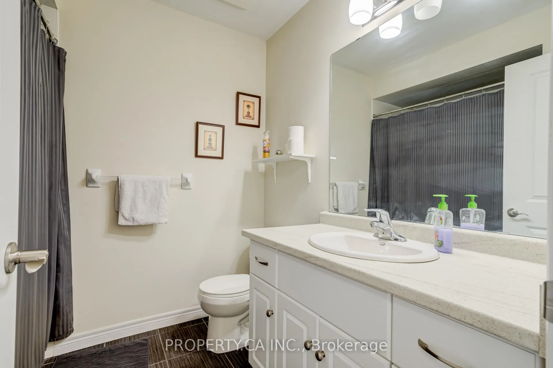 Photo 20 of Unit 6, 11 Stockbridge Gardens, Hamilton, Stoney Creek — HOMEH