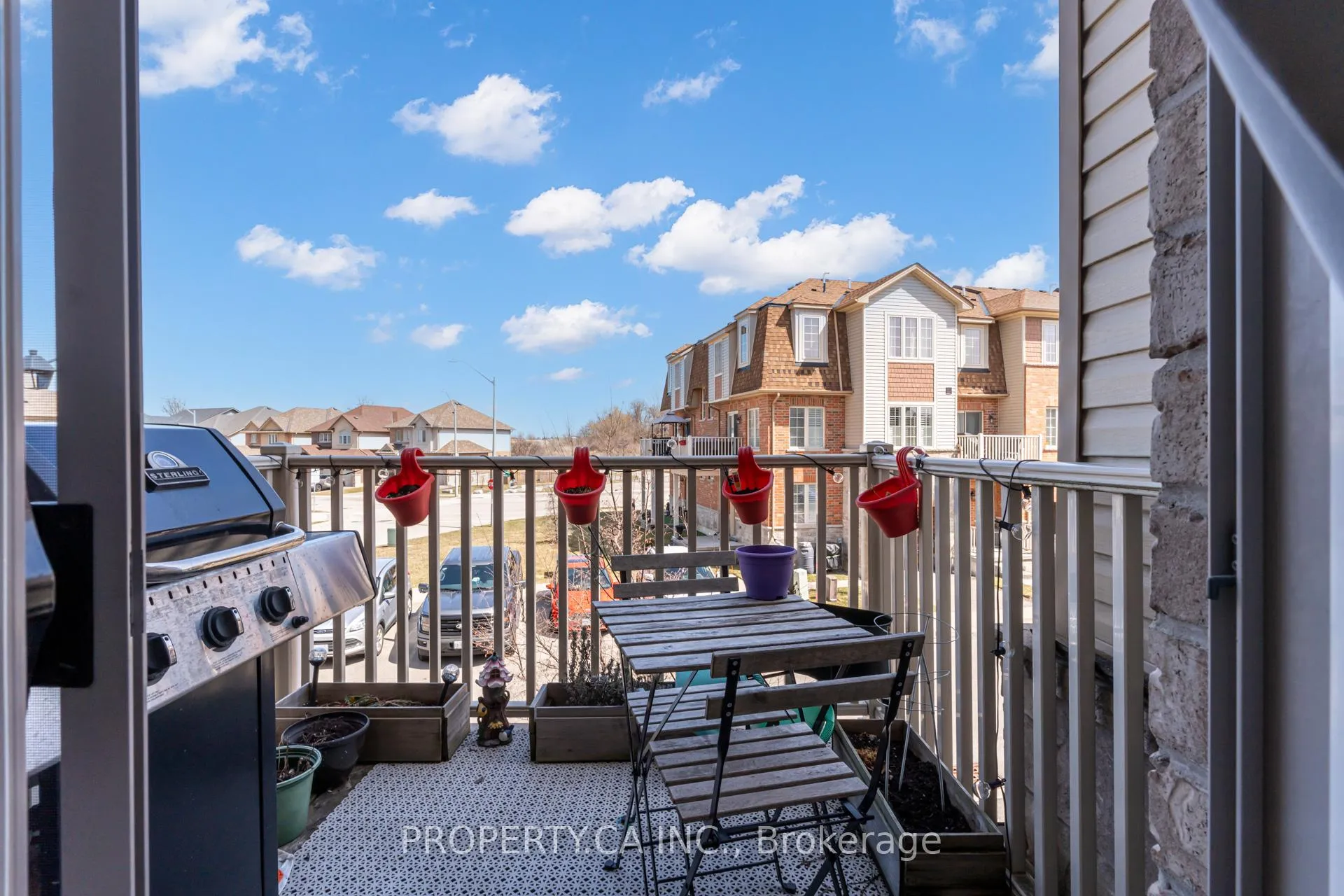 Photo 21 of Unit 6, 11 Stockbridge Gardens, Hamilton, Stoney Creek — HOMEH