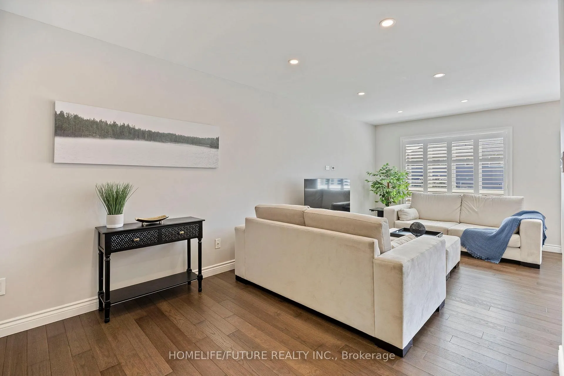 Photo 9 of 1392 Glaspell Crescent, Oshawa, Pinecrest — HOMEH