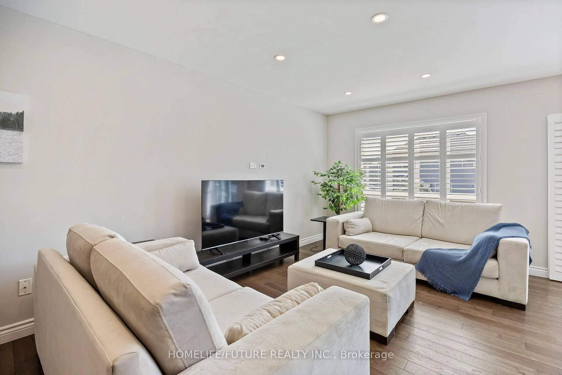 Photo 11 of 1392 Glaspell Crescent, Oshawa, Pinecrest — HOMEH