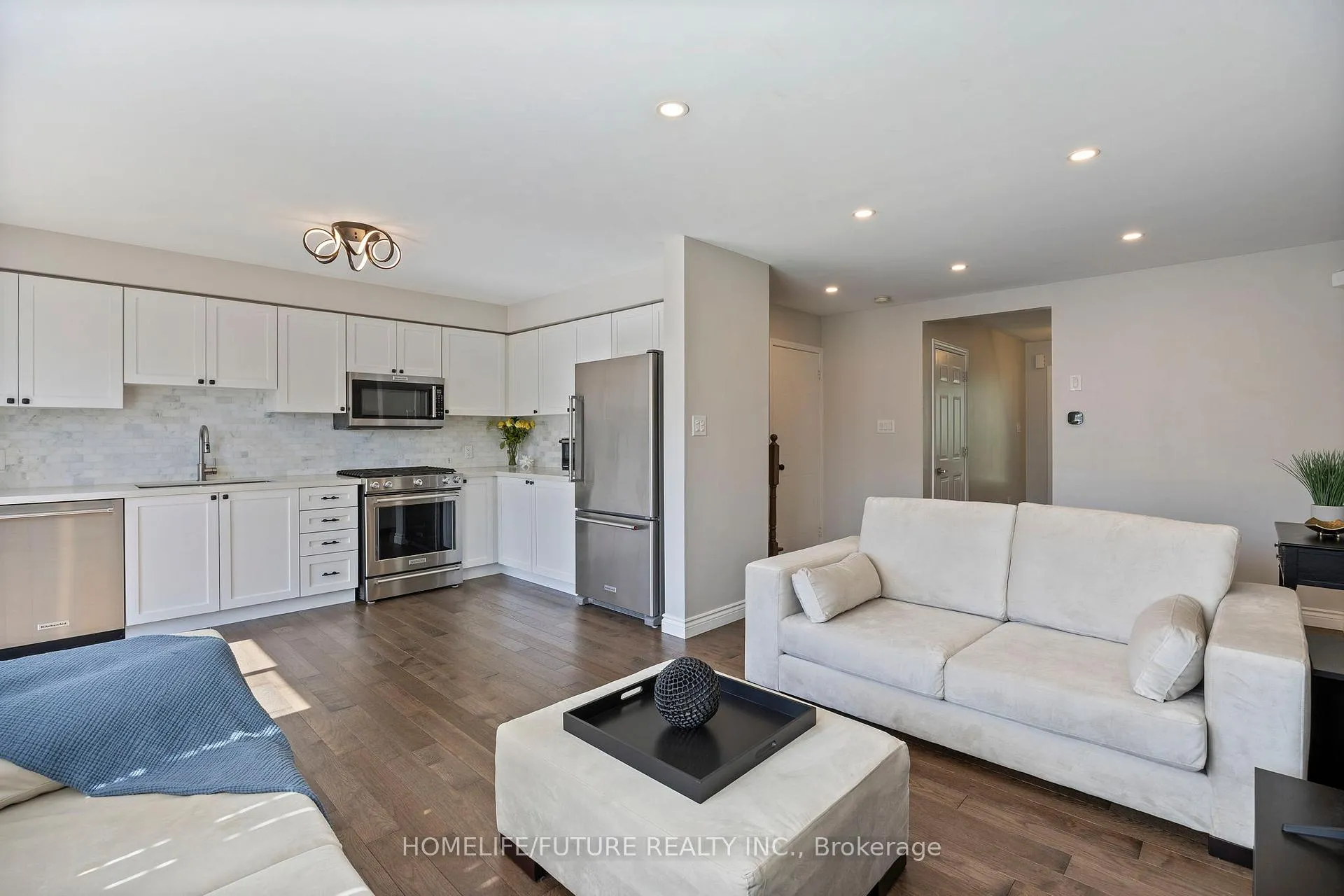 Photo 14 of 1392 Glaspell Crescent, Oshawa, Pinecrest — HOMEH