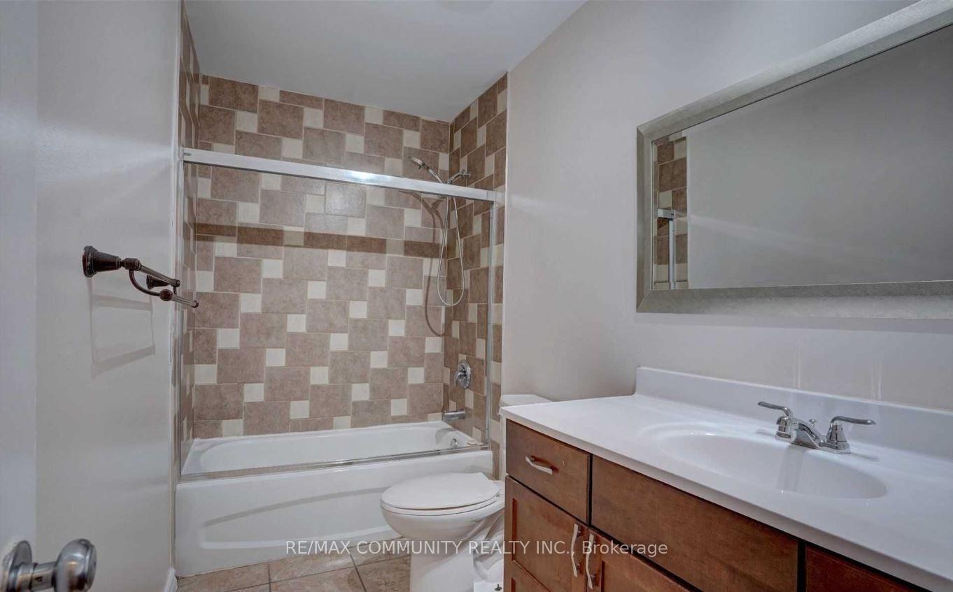 Photo 14 of Unit Main, 6 Little Avenue, Clarington, Bowmanville — HOMEH