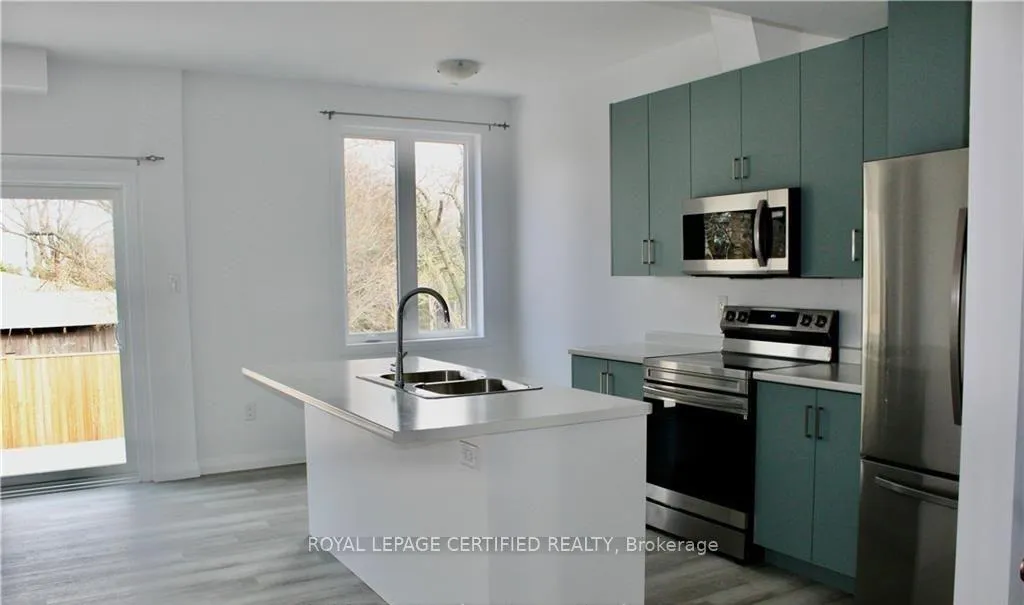 Photo 6 of 1465 Station Street, Pelham, Fonthill — HOMEH