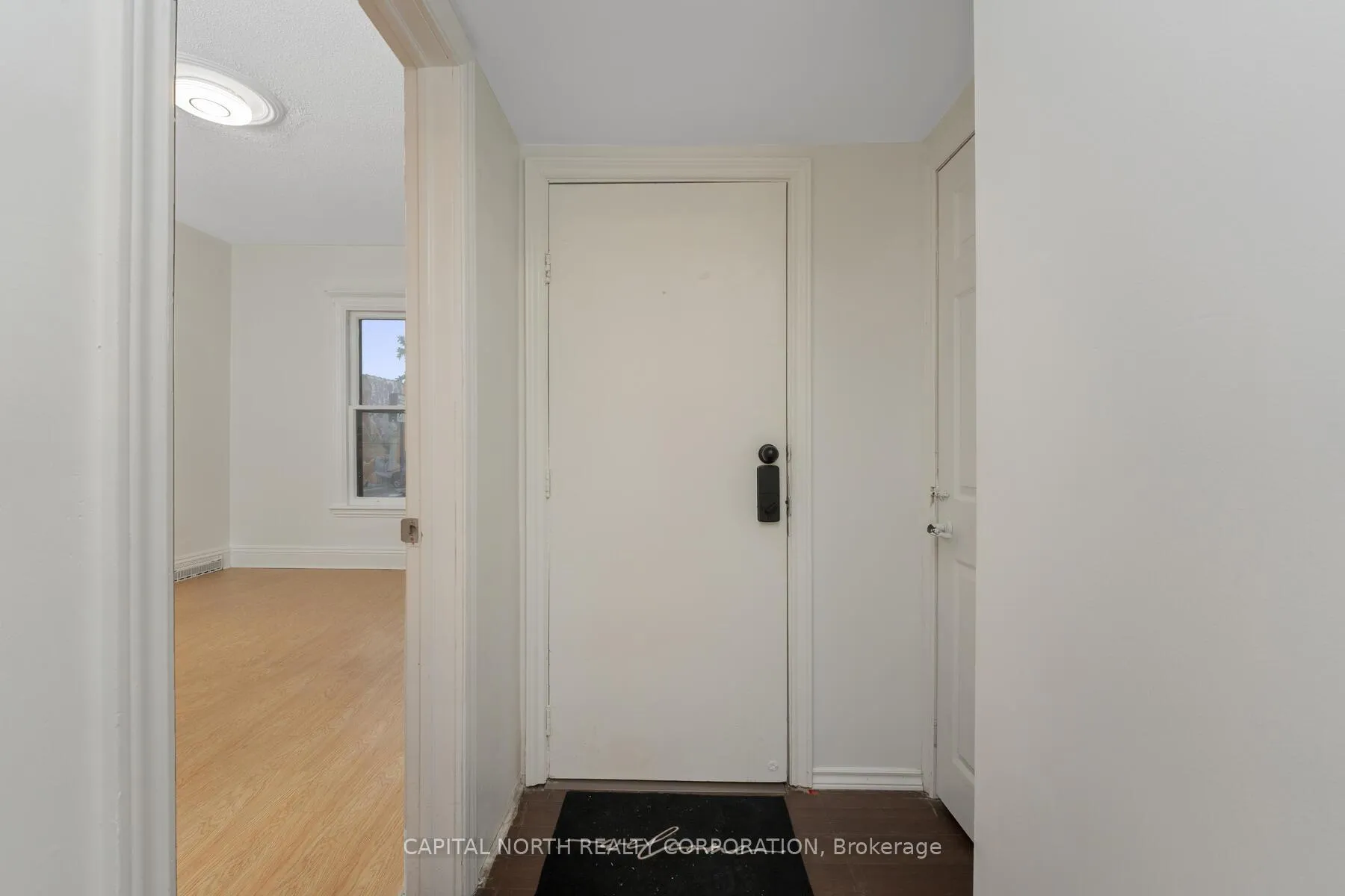 Photo 4 of Unit 1, 564 King Street E, Hamilton, Landsdale — HOMEH