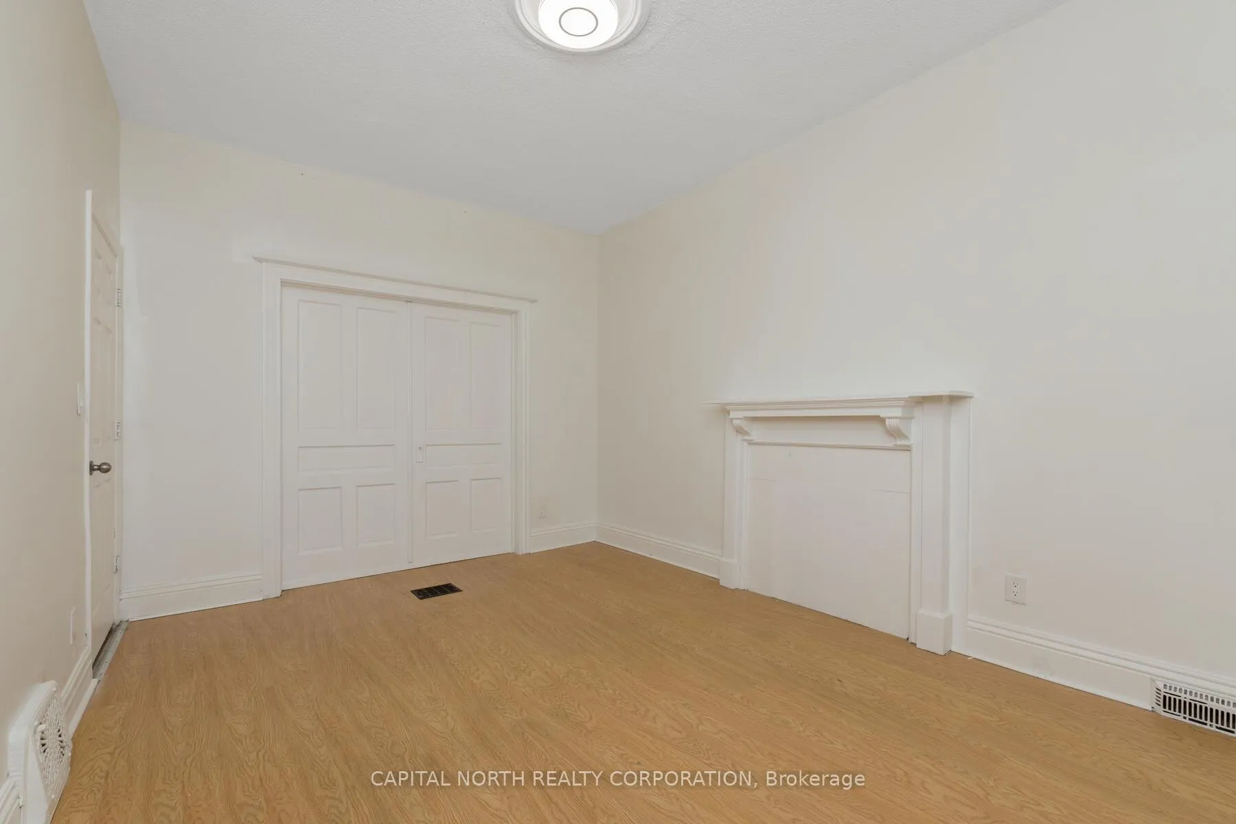 Photo 6 of Unit 1, 564 King Street E, Hamilton, Landsdale — HOMEH