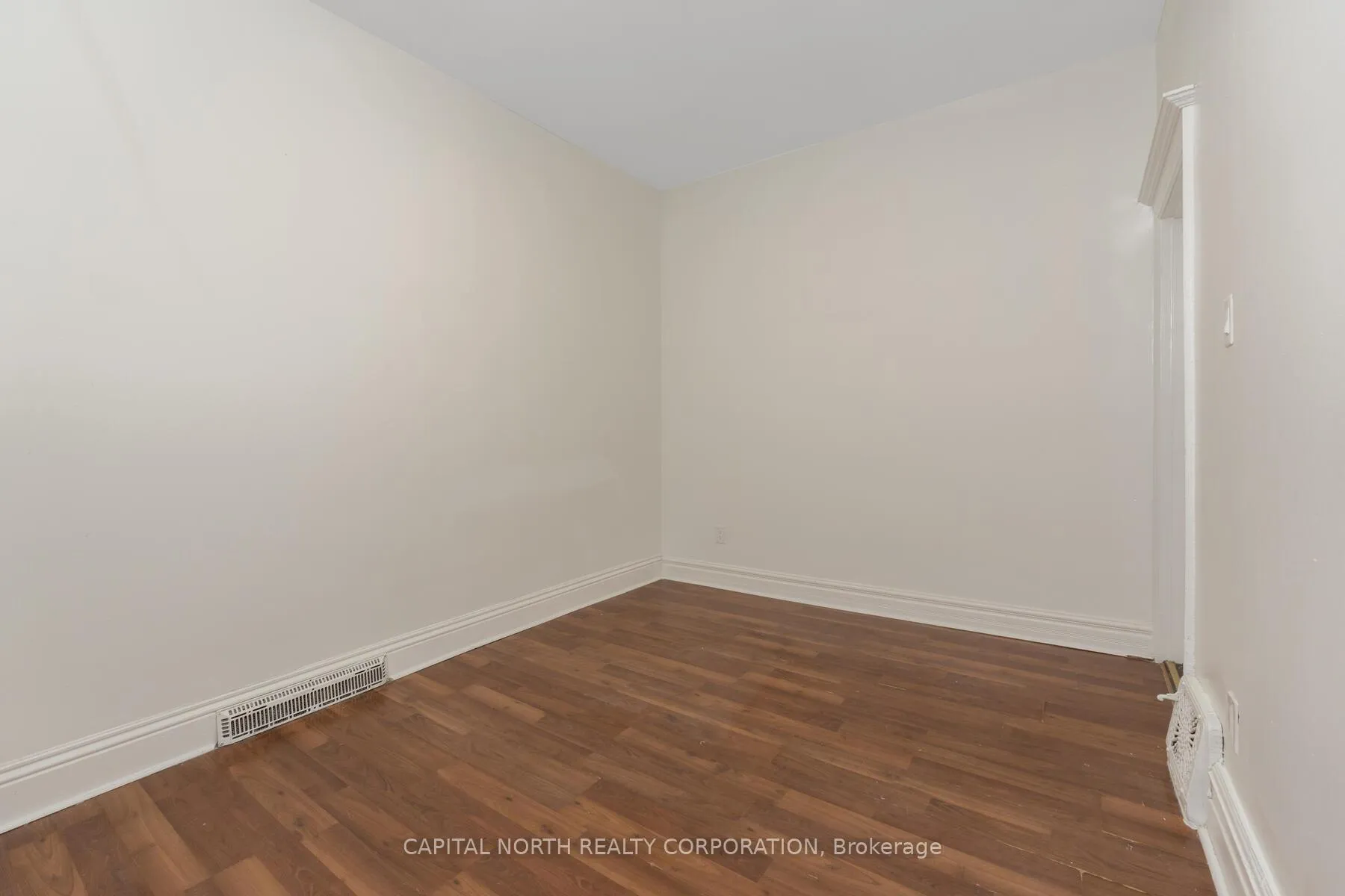 Photo 16 of Unit 1, 564 King Street E, Hamilton, Landsdale — HOMEH