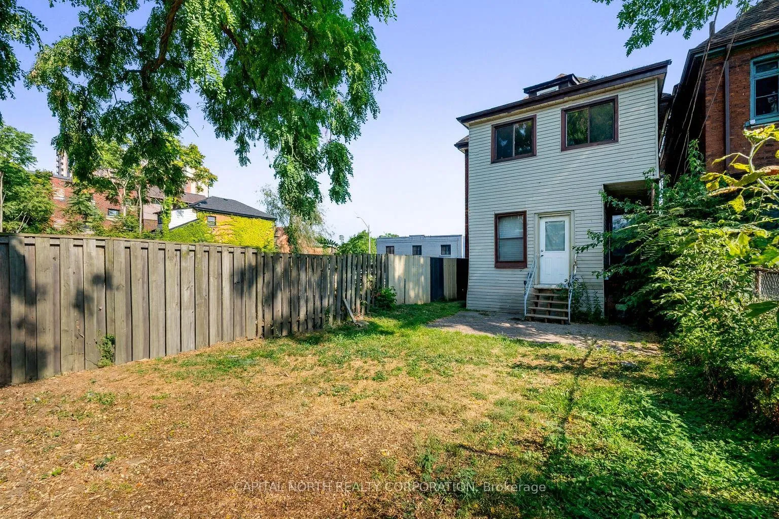 Photo 25 of Unit 1, 564 King Street E, Hamilton, Landsdale — HOMEH