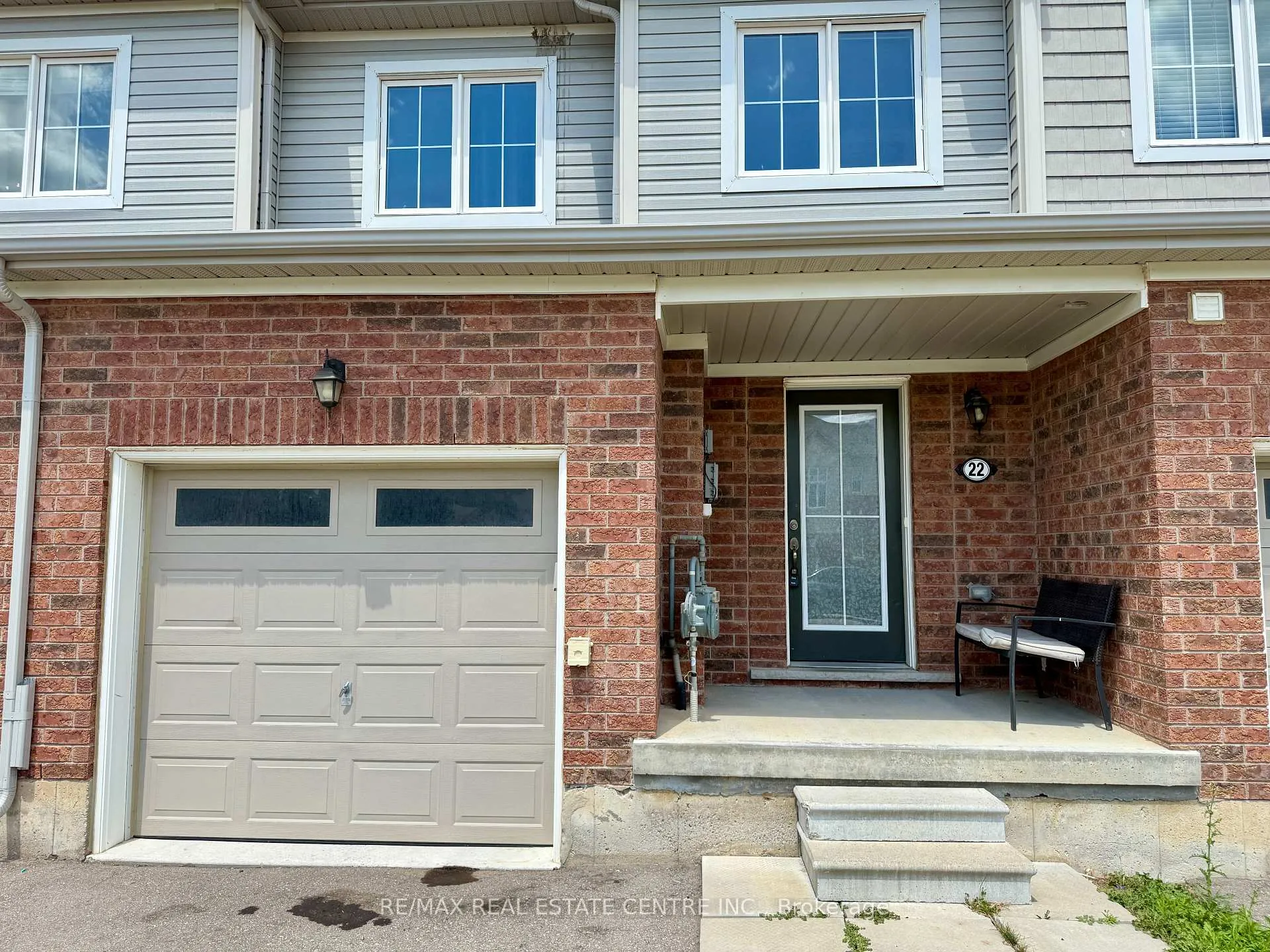 Photo 2 of 22 Butcher Crescent, Brant, Brantford Twp — HOMEH