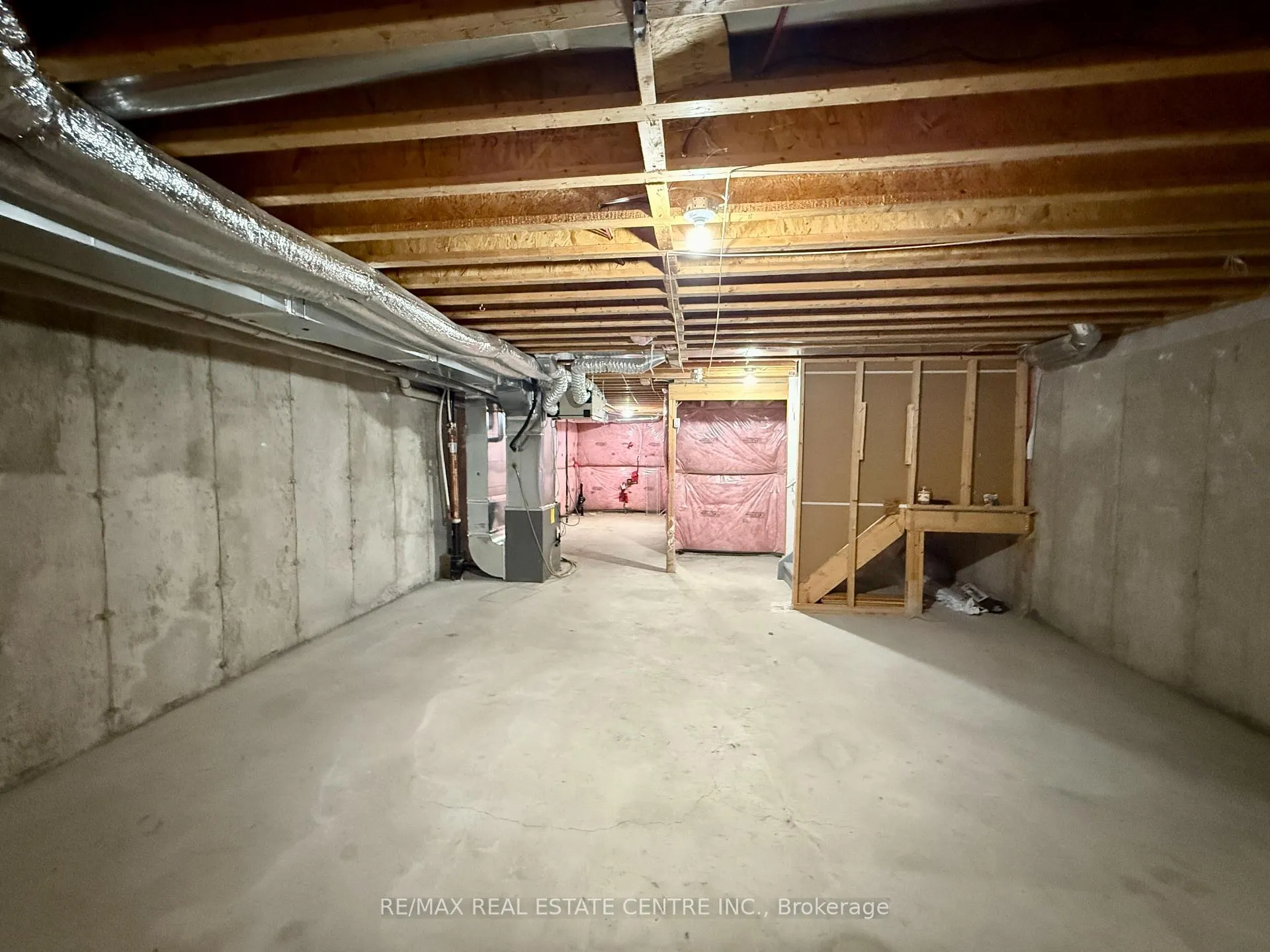 Photo 18 of 22 Butcher Crescent, Brant, Brantford Twp — HOMEH