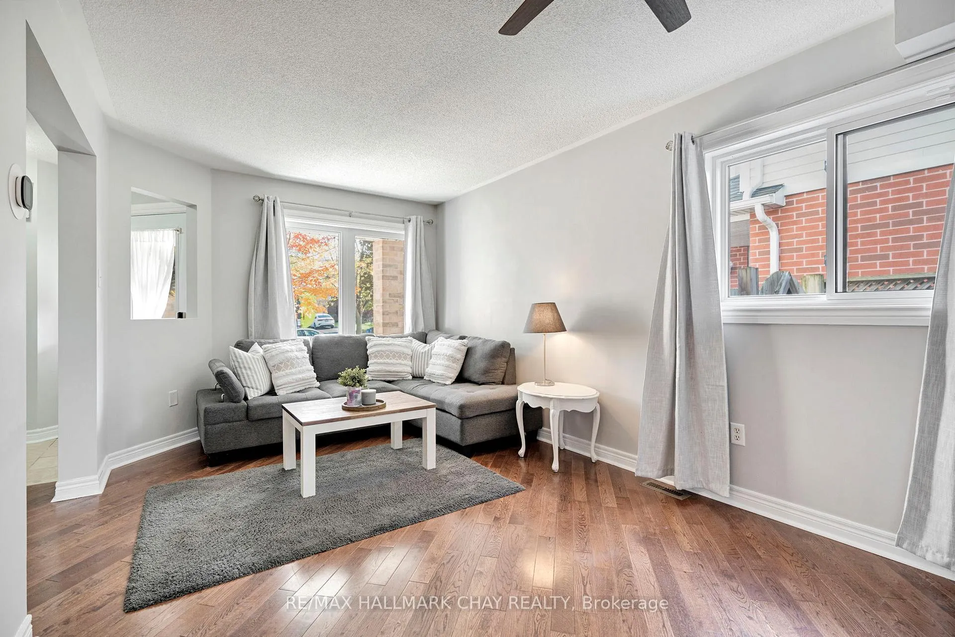Photo 8 of 104 Pickett Crescent, Barrie, Painswick North — HOMEH