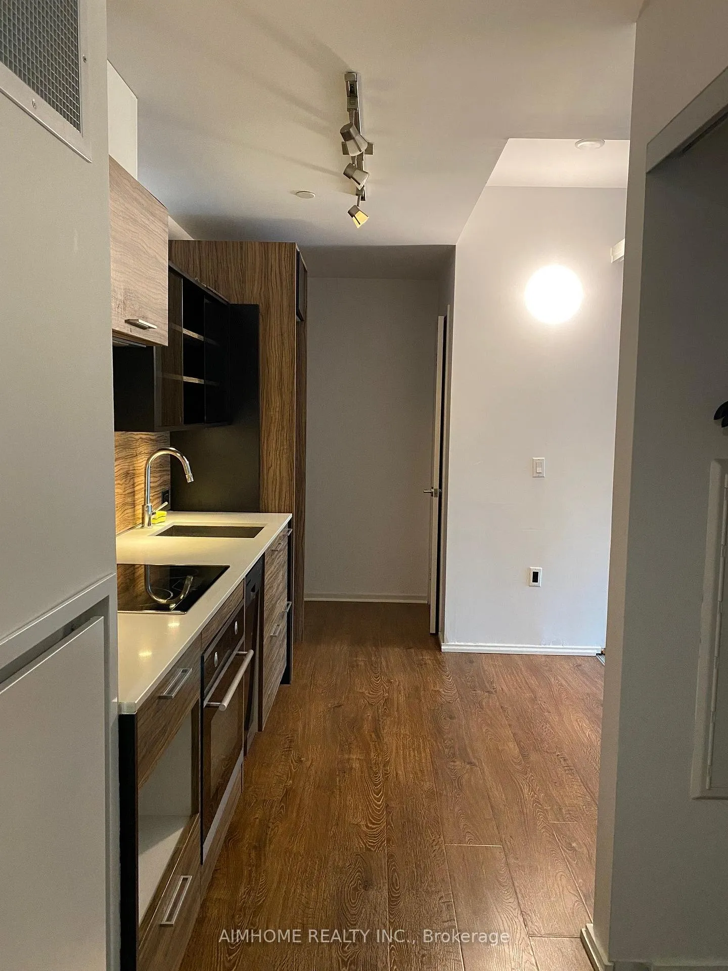 Photo 7 of Unit 601, 75 St Nicholas Street, Toronto, Bay Street Corridor — HOMEH