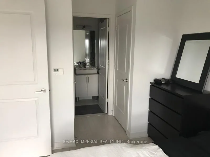 Photo 5 of Unit 908, 1 The Esplanade Street, Toronto, Waterfront Communities — HOMEH