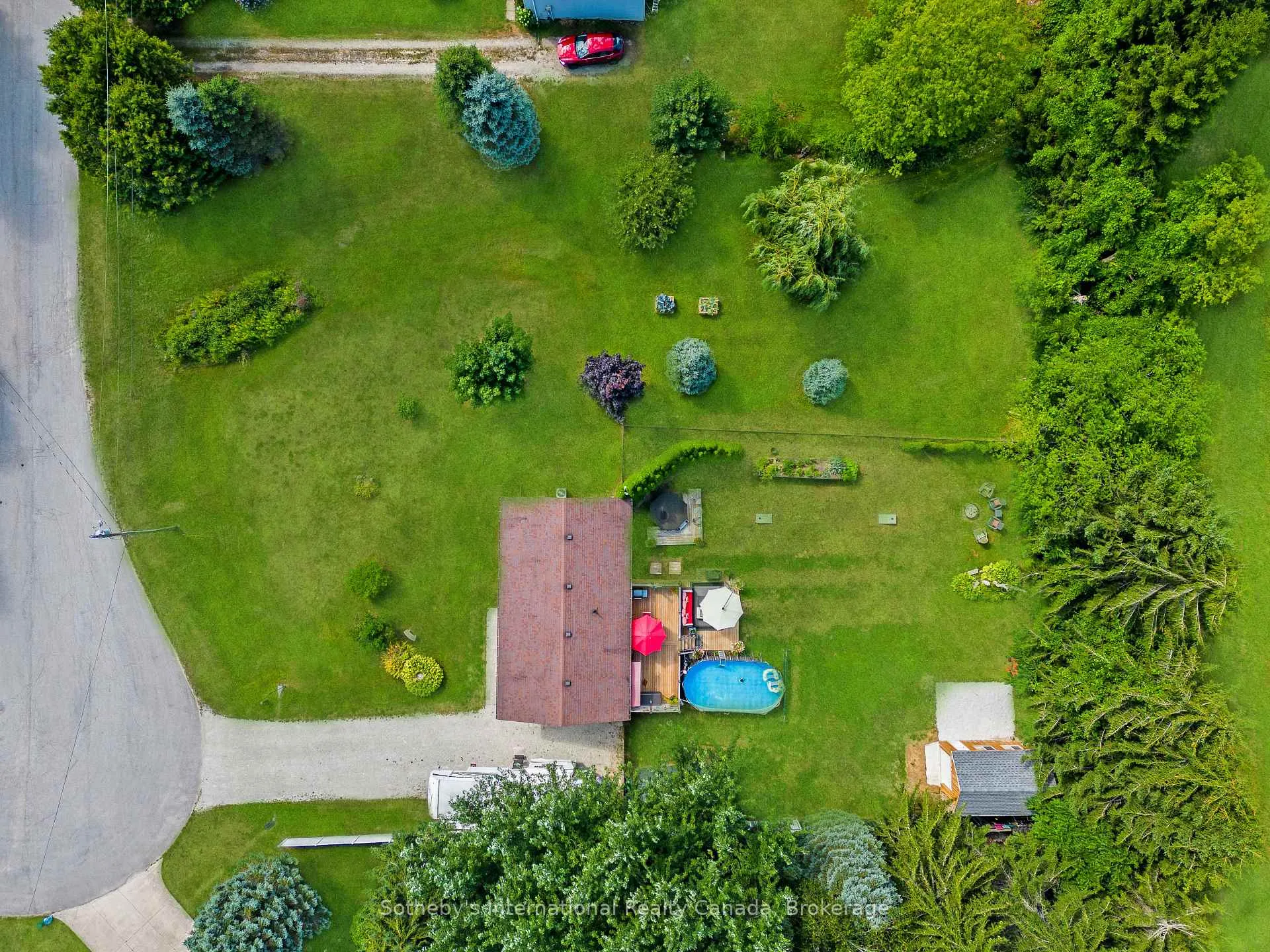 Photo 2 of 140 Greenfield Drive, Meaford — HOMEH
