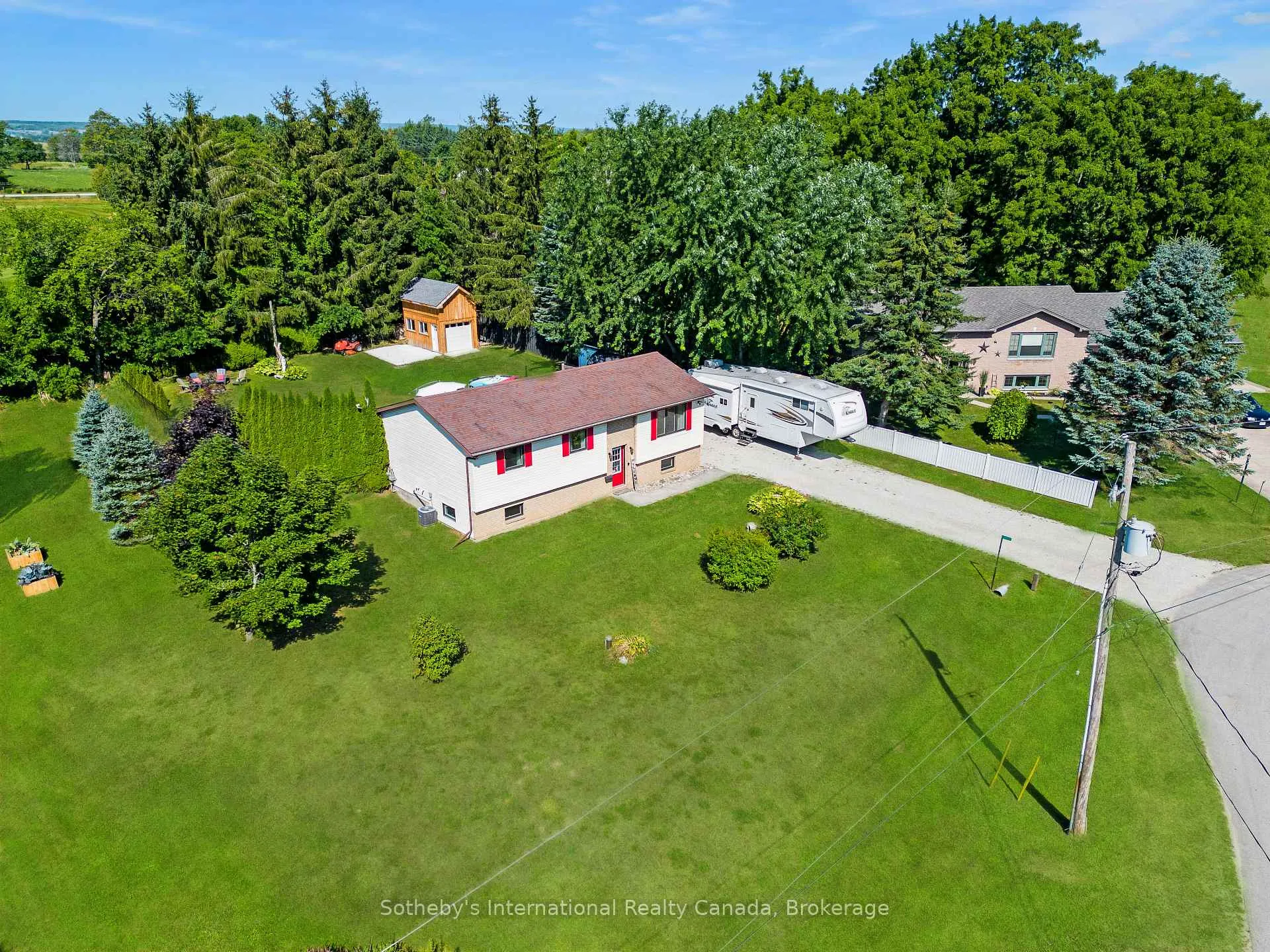 Photo 5 of 140 Greenfield Drive, Meaford — HOMEH