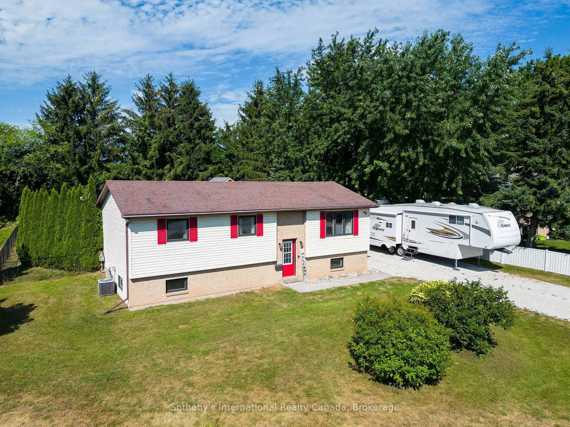 Photo 7 of 140 Greenfield Drive, Meaford — HOMEH