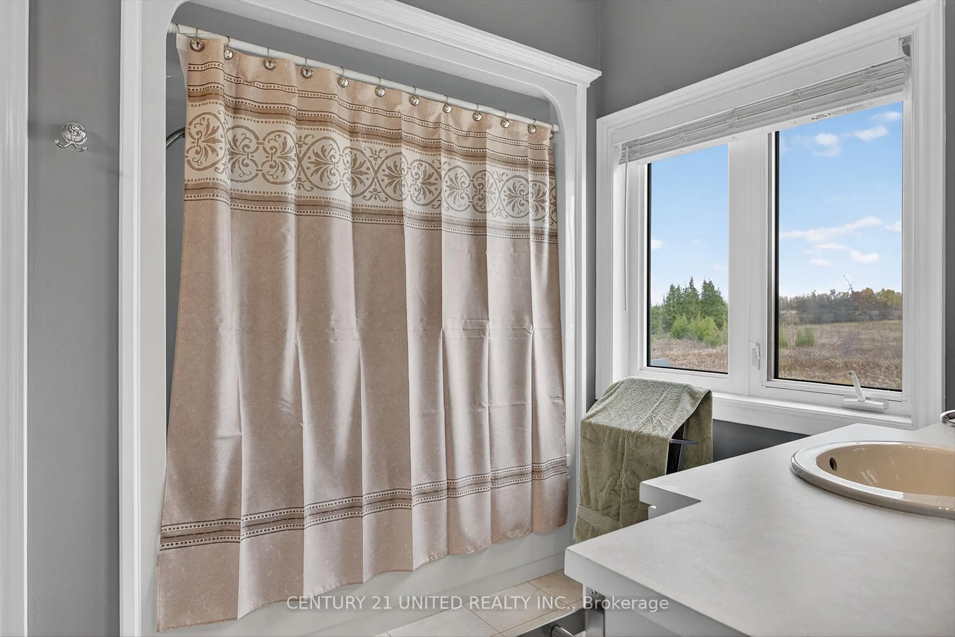 Photo 17 of 1599 Moore Drive, Cavan Monaghan, Cavan Twp — HOMEH