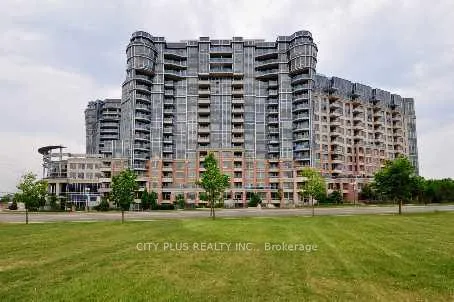 Front of Unit 618, 33 Cox Boulevard
